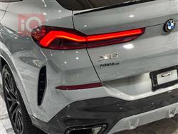 بی ئێم دەبڵیو X6